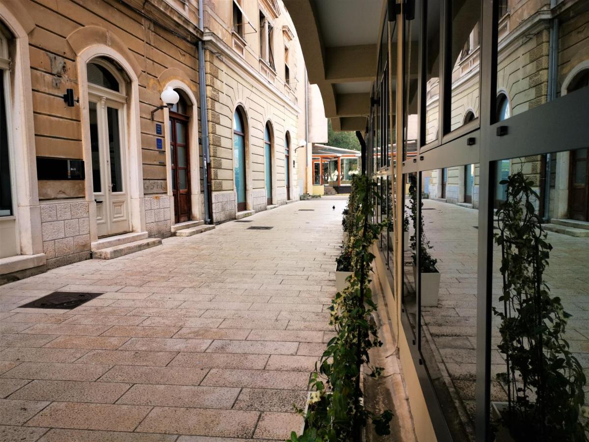 Prokonzul 2Br Apartment In Old Town Zadar Exterior photo